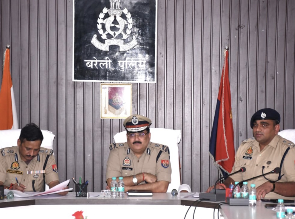 एडीजी, डीआईजी व एसएसपी ने आयोजकों संग की बैठक